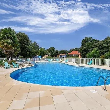 Alluring Holiday In Saint-savinien With Pool